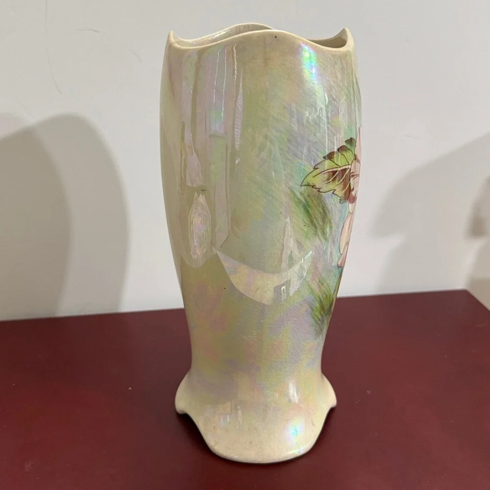 VTG ROYAL WINTON GRIMWADES ENGLAND PINK FLORAL FOOTED VASE IRIDESCENT LUSTREWARE